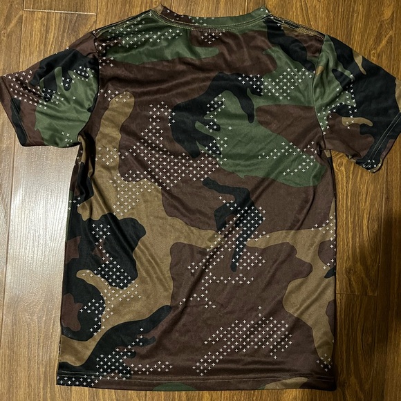 Nike SB dry-fit camo size12-13 yrs - Picture 2 of 2